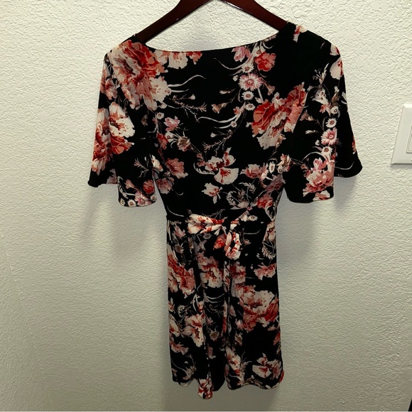 BB Dakota Pink and Orange Floral Mini Dress with Flutter Sleeves - Picture 3 of 4
